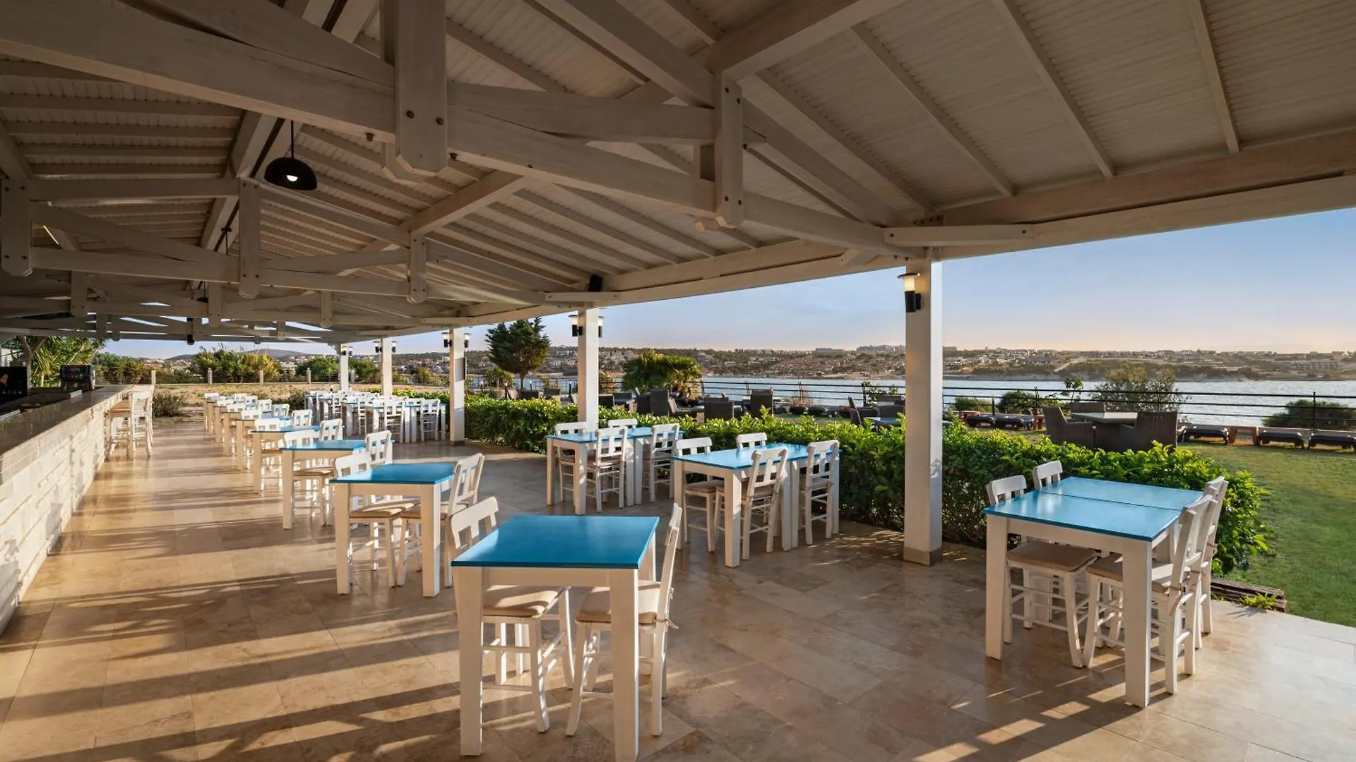 La Quinta By Wyndham Cesme Hotell Izmir
