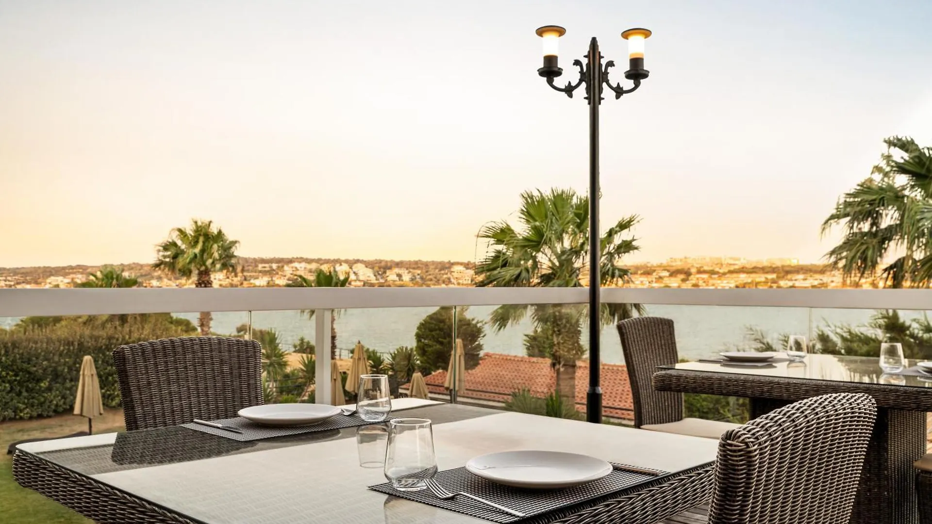 La Quinta By Wyndham Cesme Hotell Izmir